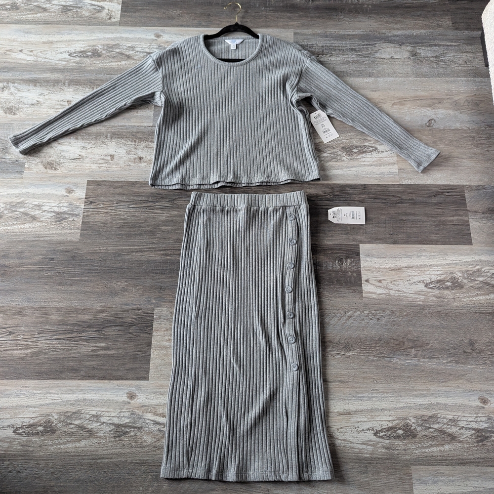 Time and Tru Gray Ribbed Knit Ensemble
